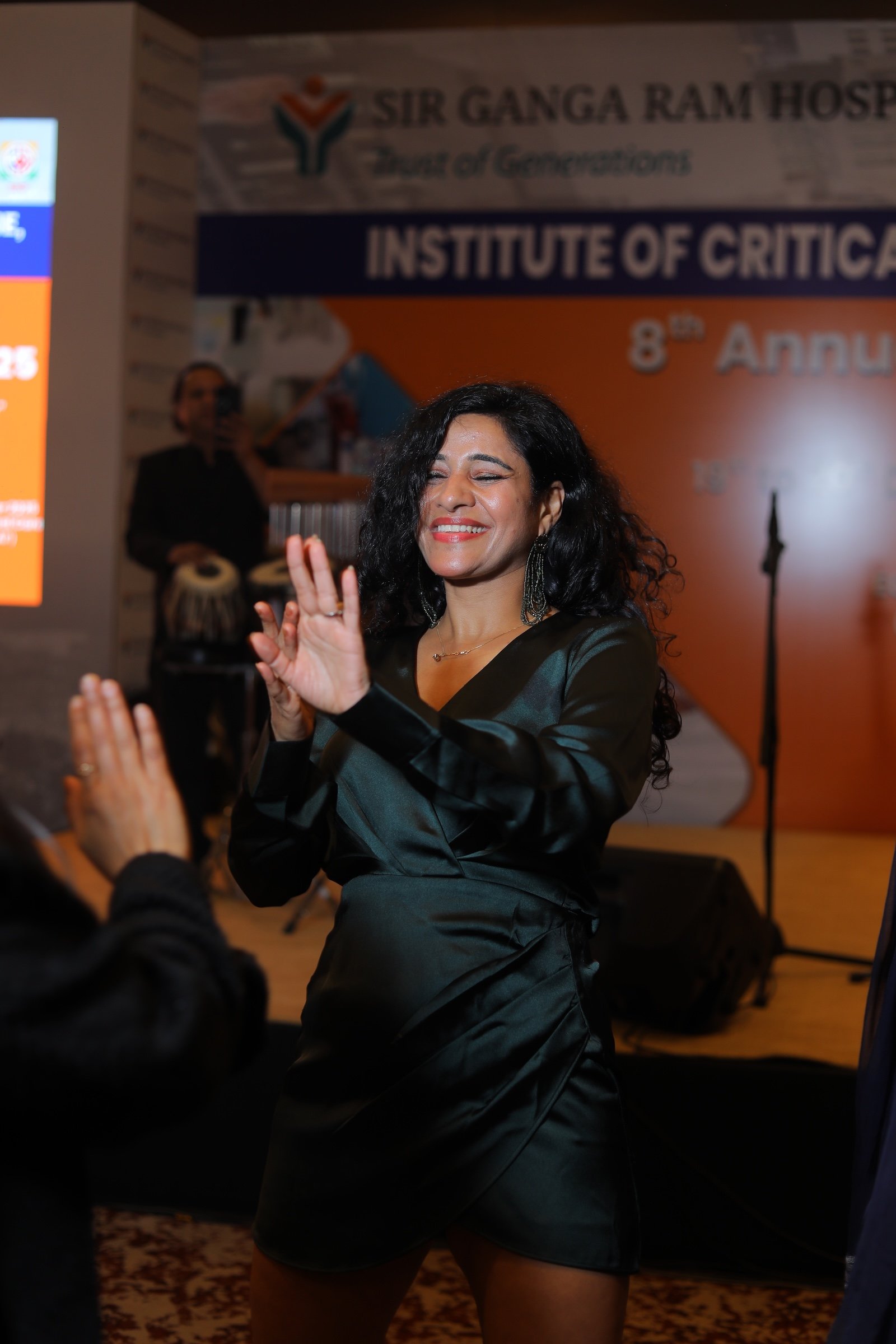 alumni-dinner-8th-critical-care-conference-photo132