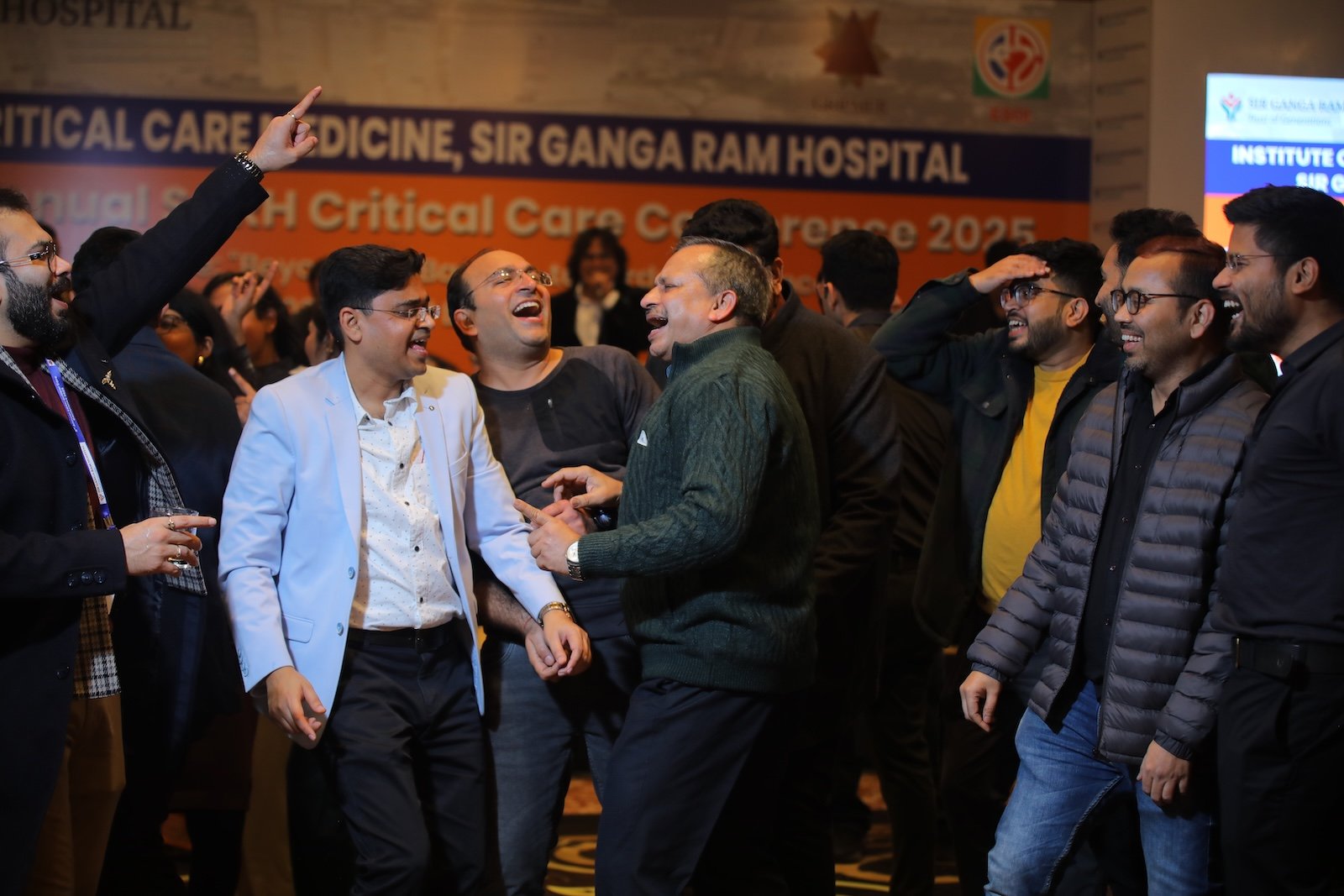 alumni-dinner-8th-critical-care-conference-photo137