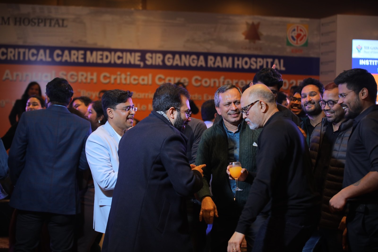 alumni-dinner-8th-critical-care-conference-photo138