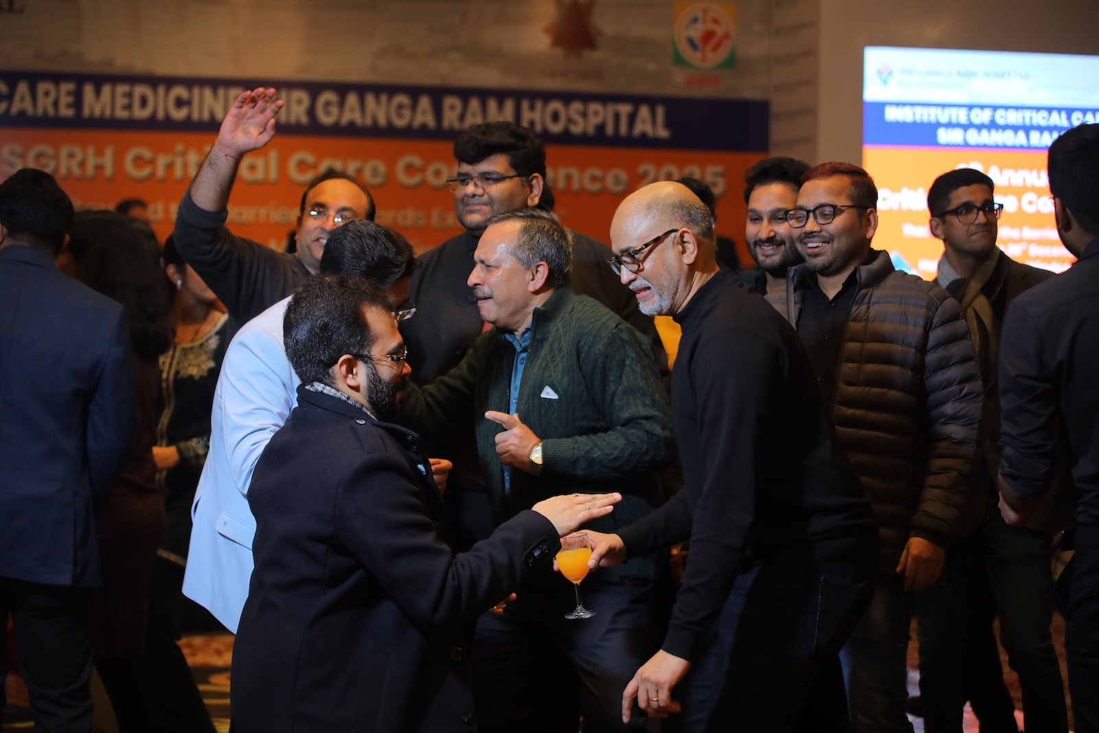 alumni-dinner-8th-critical-care-conference-photo139